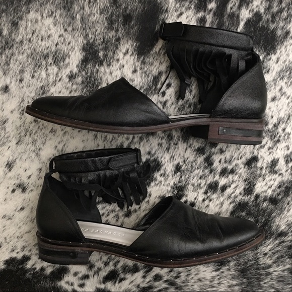 Freda Salvador Dash Fringe D’Orsay Flat - Picture 3 of 8